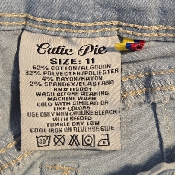 CUTIE PIE Women's Light Wash Stretchy Skinny Distressed Denim Jeans Size 11 - Picture 8 of 9